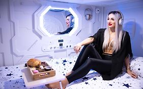 Quick'Hot By Gts - Capsules Et Chambres Confortables